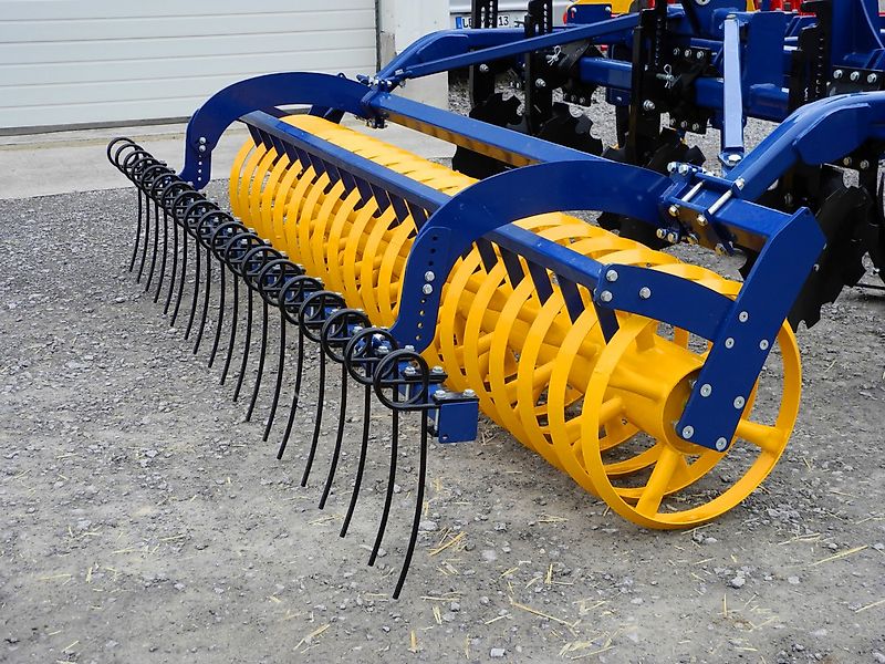 MezTec MG300 Plus, Mulchgrubber, vgl. Pöttinger SYNKRO