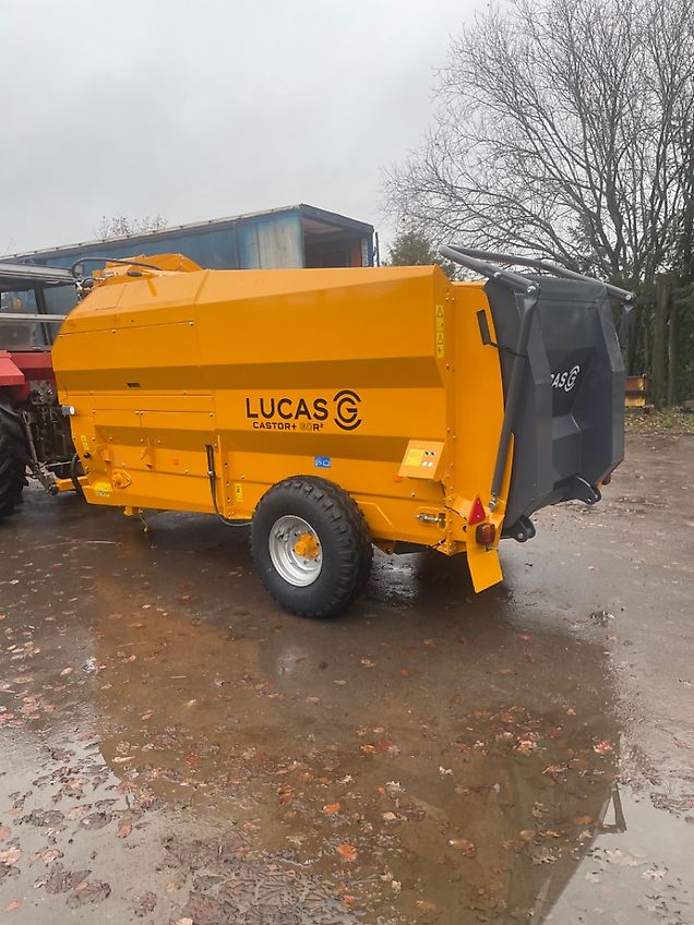 Lucas Lucas Castor 60 R² zwei Auflösewalzen Ballenauflöser