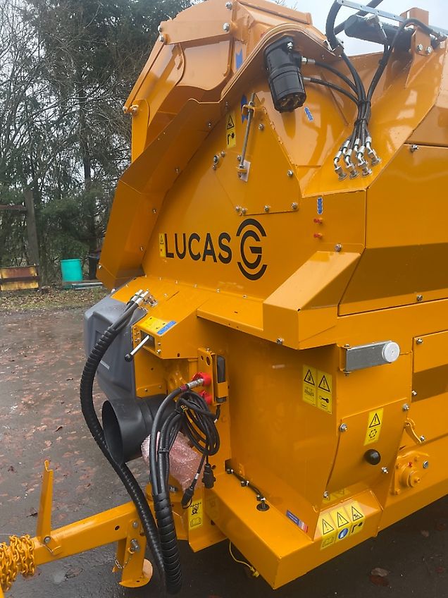 Lucas Lucas Castor 60 R² zwei Auflösewalzen Ballenauflöser