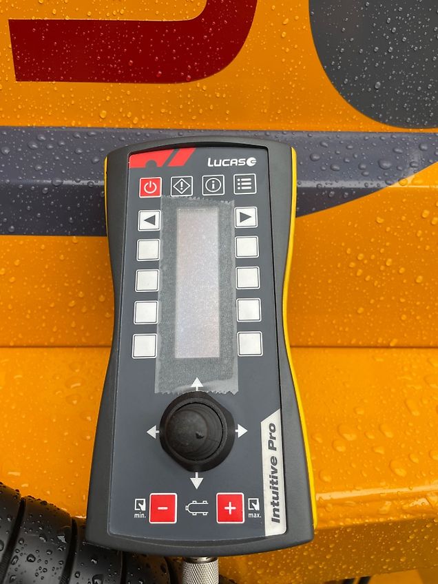 Lucas Lucas Castor 60 R² zwei Auflösewalzen Ballenauflöser