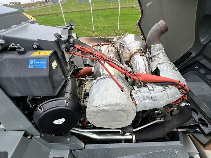 Liebherr L586 X Power