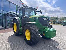 John Deere 6R 215