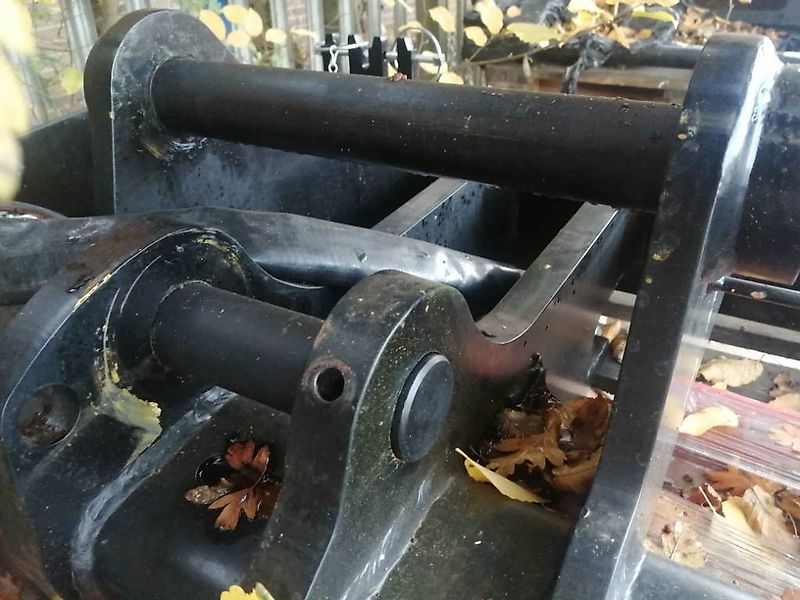 JCB QFIT HEADSTOCK & TINES