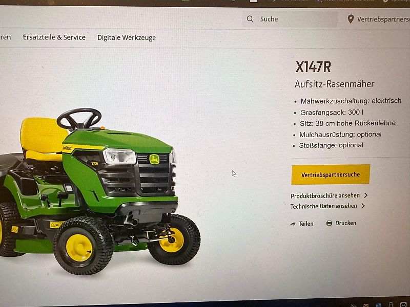 John Deere X147R