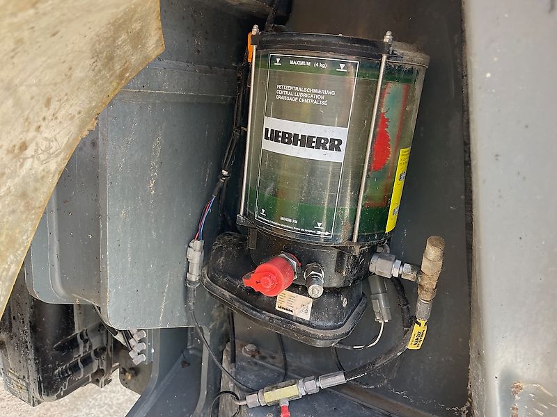 Liebherr 550 CDC + BSS