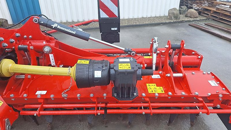 Kverneland Rotago 4050 F
