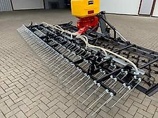 Wiesenschleppe 6m mit Striegel und Nachsaatgerät