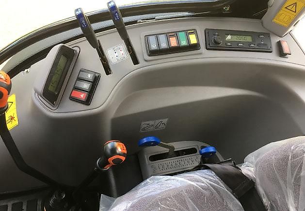 LOVOL Traktor M754 75P 4 Zylinder Frontlader 4x4 Klimaanlage