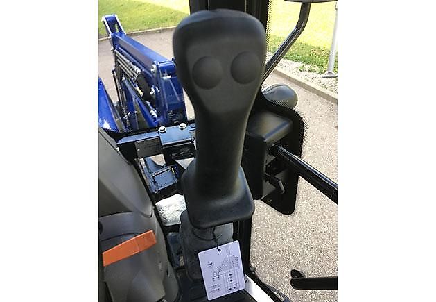 LOVOL Traktor M754 75P 4 Zylinder Frontlader 4x4 Klimaanlage