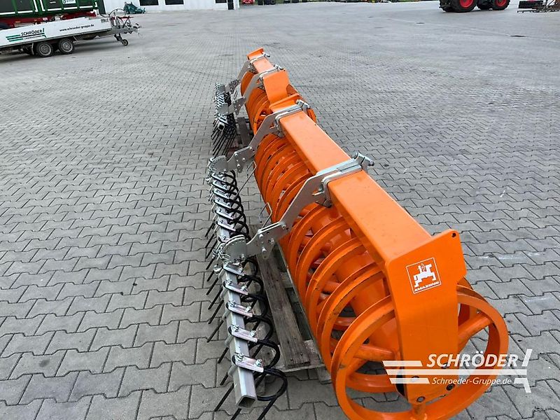 Amazone 2X U-PROFILWALZE UW 2001-580