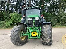 John Deere 6R 215