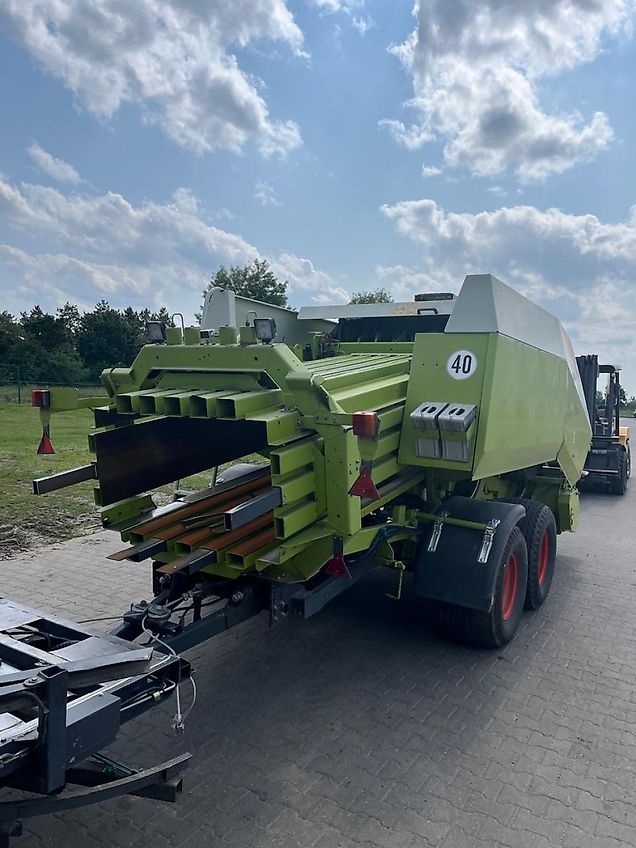 Claas Quadrant 2200 RC
