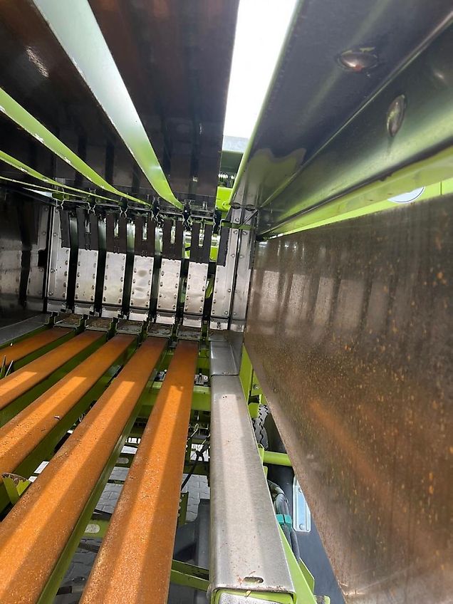 Claas Quadrant 2200 RC