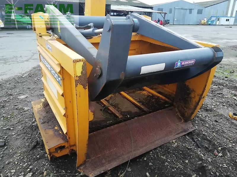 Lucas silogrif 2001 m