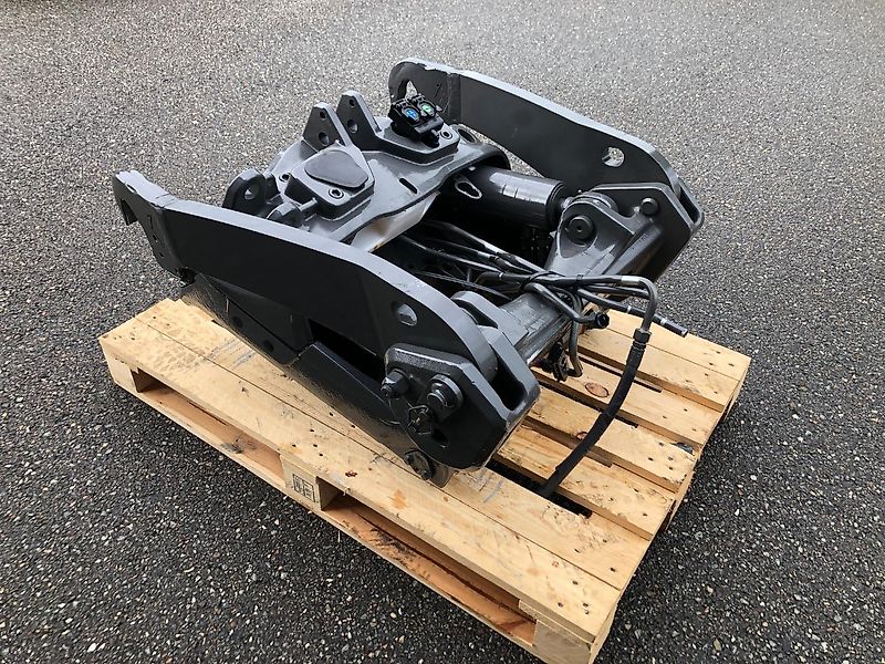 Valtra Fronthef Q-serie