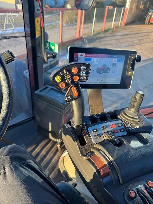 Massey Ferguson MF 8735 S Dyna VT