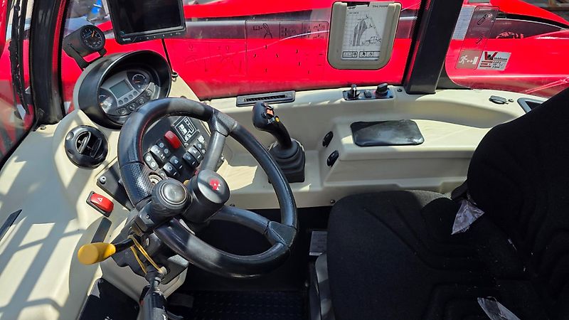 Massey Ferguson TH7038