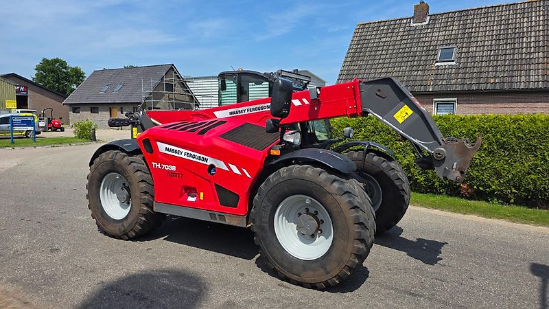 Massey Ferguson TH7038