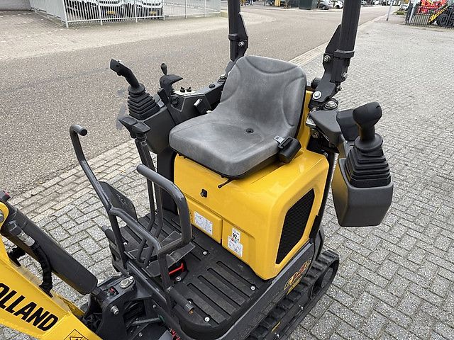 New Holland E14D Minigraver Nieuw (Overjarig)