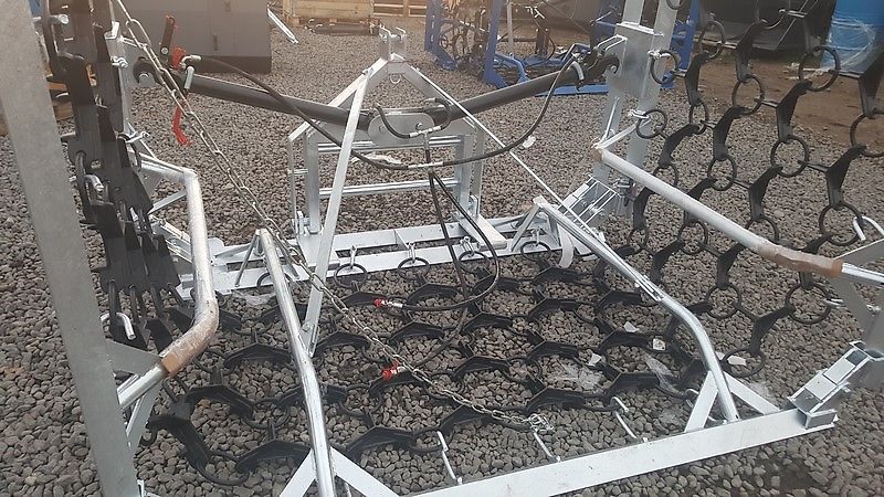 Top-Agro HaevyDuty AKTIONSPREIS Sehr ROBUSTE Wiesenegge 5m 4 Reihig Hydr. Klappbar Lackiert !!NEU!!