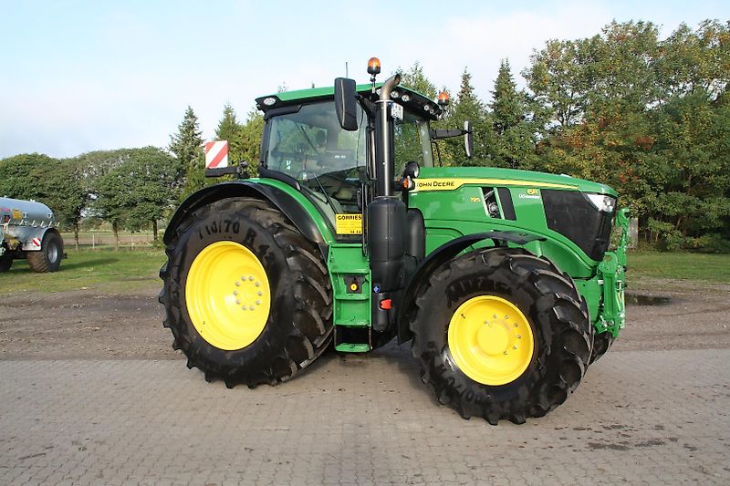 John Deere 6R195