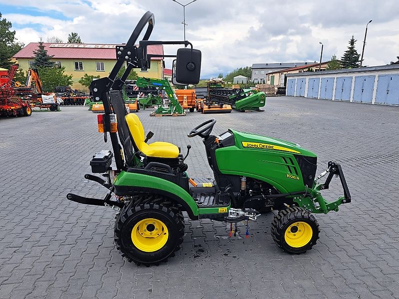 John Deere 1026R