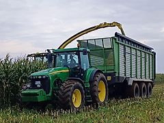John Deere 8320