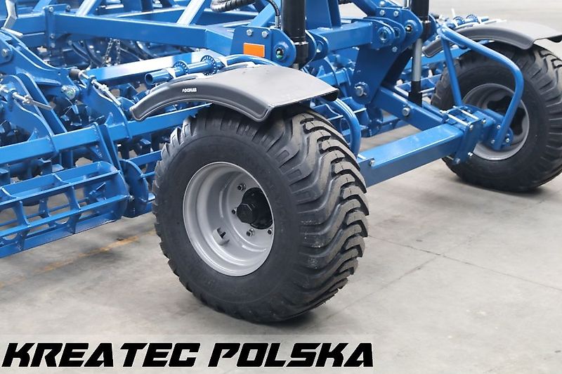 Rolmako Saatbettkombination kompakt / Kompaktgrubber U 684 PRO mit Zinken SU, halb-aufgehängte Version, Breiten von 2,5 m bis 6 m
