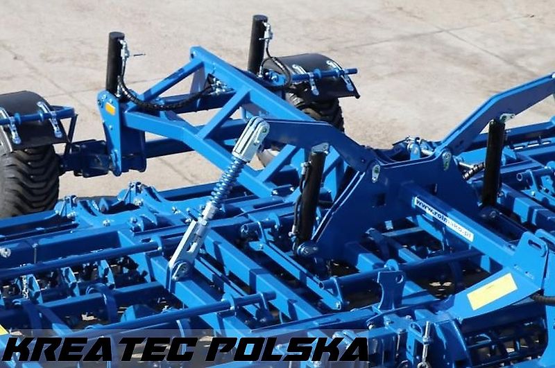 Rolmako Saatbettkombination kompakt / Kompaktgrubber U 684 PRO mit Zinken SU, halb-aufgehängte Version, Breiten von 2,5 m bis 6 m