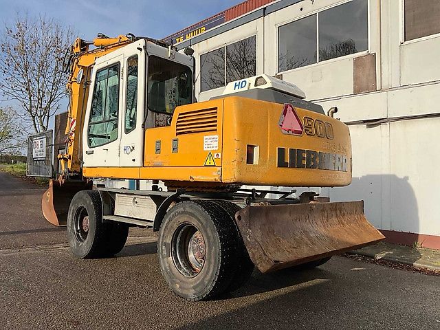 Liebherr A 900 B Litronic