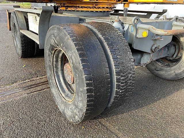 Liebherr A 900 B Litronic