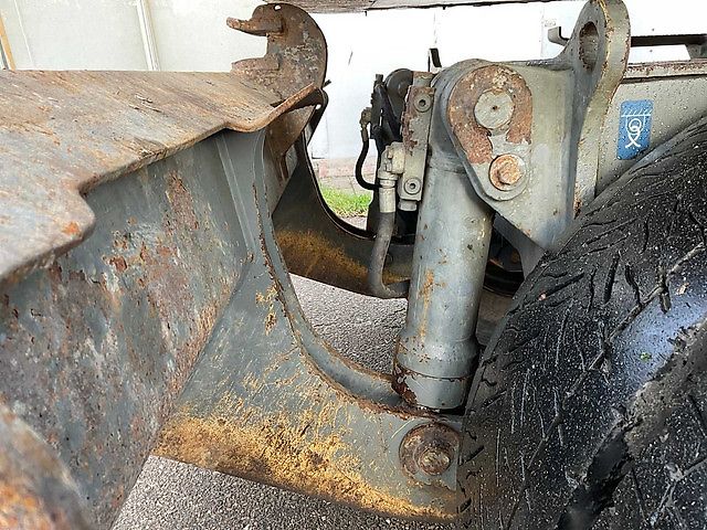 Liebherr A 900 B Litronic