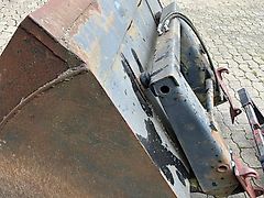 Weidemann Gabelstaplerschaufel 150 cm Hofladerschaufel optional mit Euroaufnahme passend auch fürSchäffer Gehl Mustang