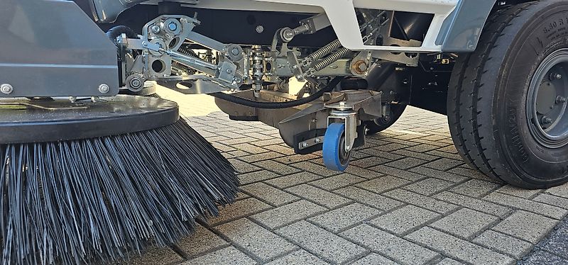 Tenax ELECTRA 2.0 EVOS + 100% elektrische Straßenreinigung - auch zur Miete!