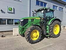 John Deere 6R 215