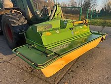 Krone EasyCut 9140 CV und EasyCut 32 CVF inkl. Schwadzusammenführung