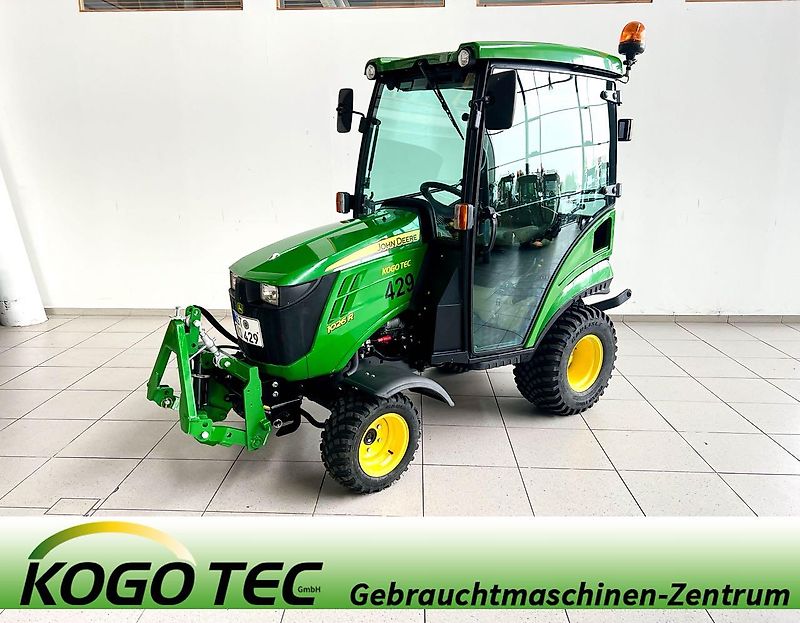 John Deere 1026R