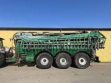 SAMSON PG-25 Tridem Gülle-Pumptankwagen 25 m³ mit 24m Schleppschlauchgestänge