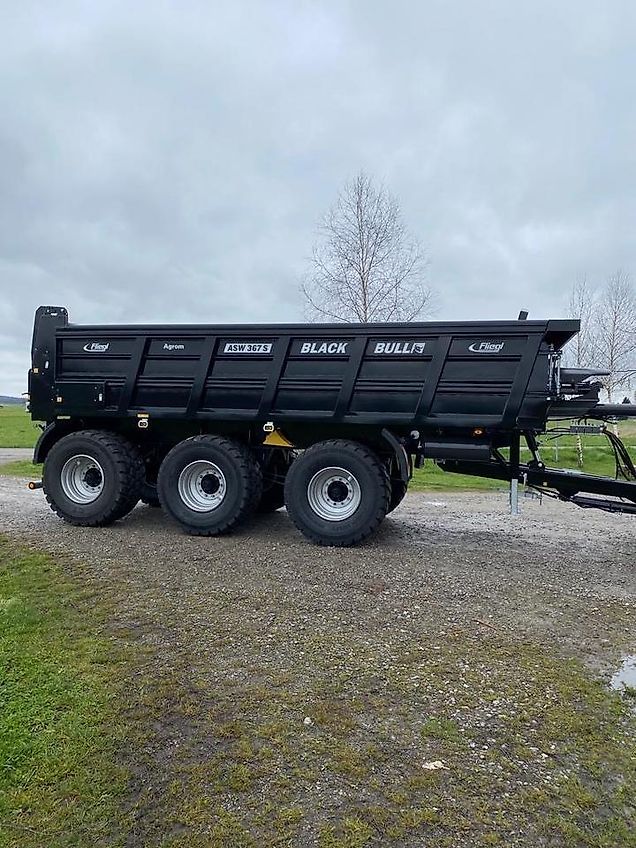 Erdmulde Erdabschieber Fliegl ASW 367 Black Bull