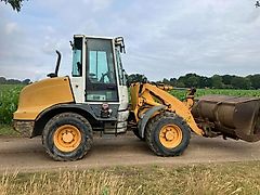 Liebherr L 509 shovel wiellader
