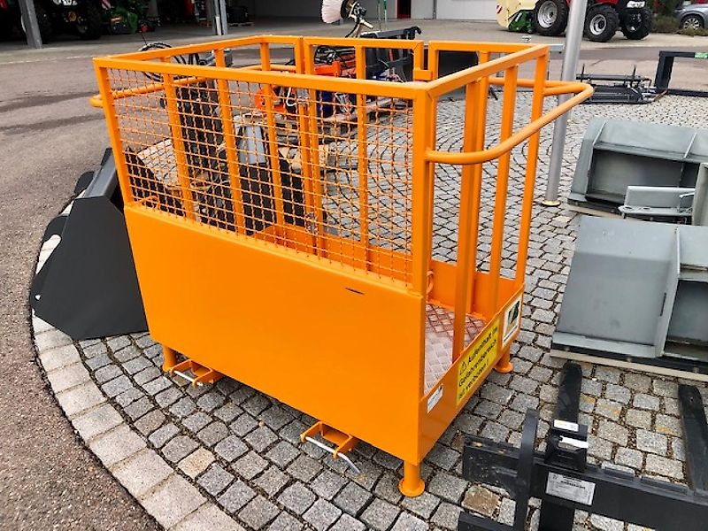 Bressel und Lade Arbeitsplattform H70