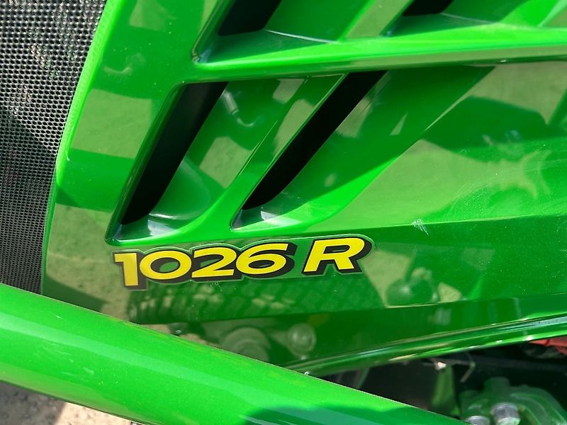 John Deere 1026R