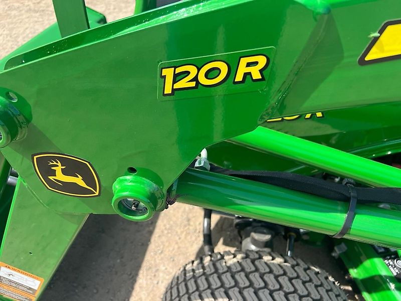 John Deere 1026R