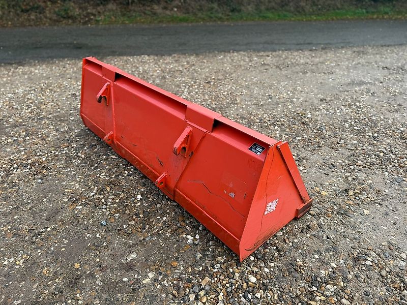 Kubota M1816E Front Loader Bucket