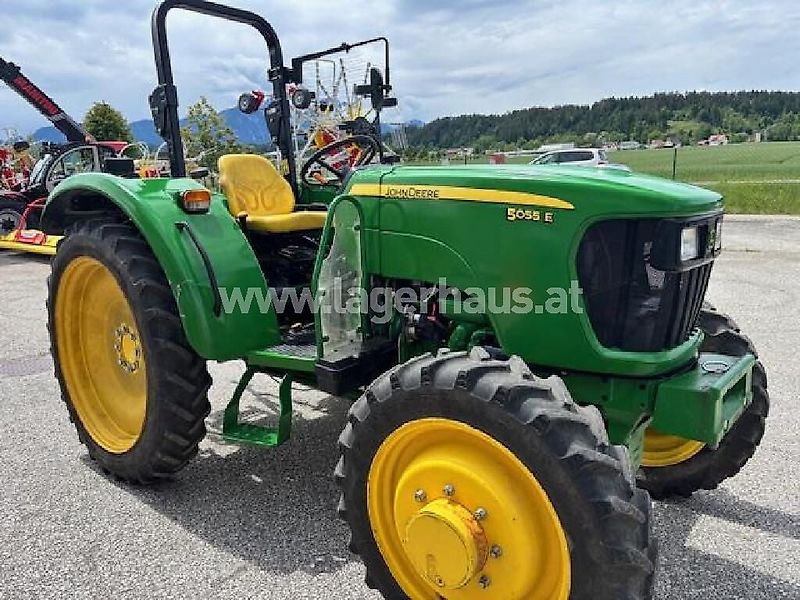 John Deere 5055 E
