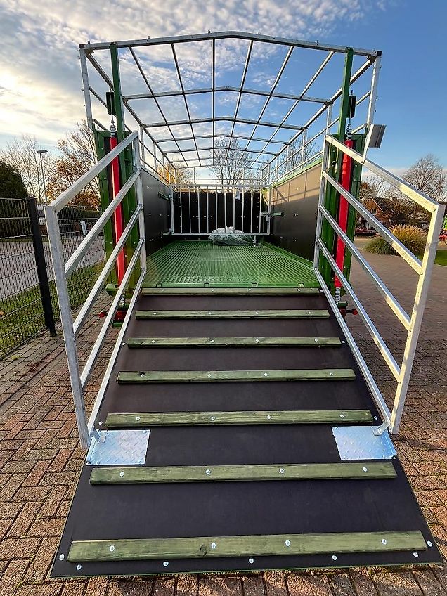 Pronar Großviehwagen T046/1 (Kurier 10)