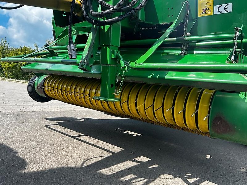 John Deere 592 Rundballenpresse Maxi Cut