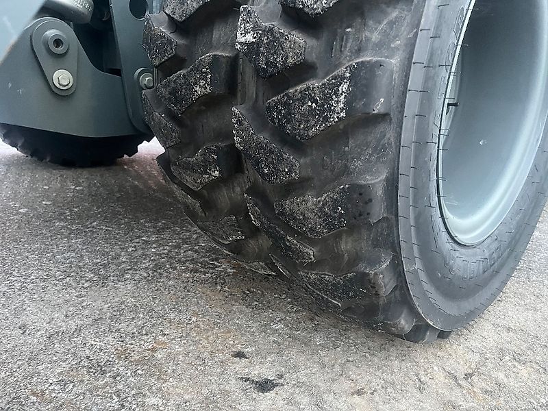 Liebherr 913 compact / Pyörittäjä, Stage V, Takuu 12kk