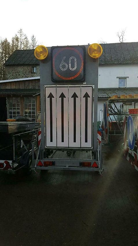 Nissen Vorwarntafel Typ VLT 1-08-70 Verkehrsleittafel Absperrtafe