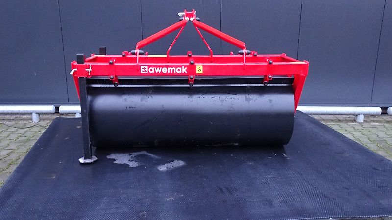 Hofstede Sportveld gras weide wei veld zode roller rol wals